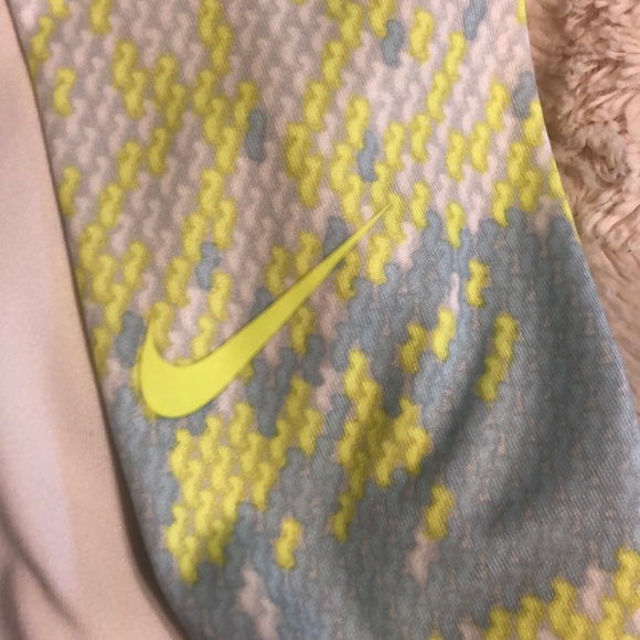 Nike dri-fit long sleeve top - Picture 2 of 2